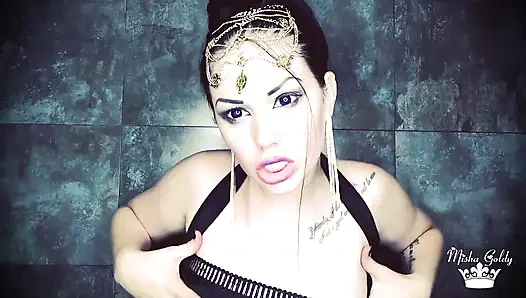 Темная богиня испытывает ненасытный голод!