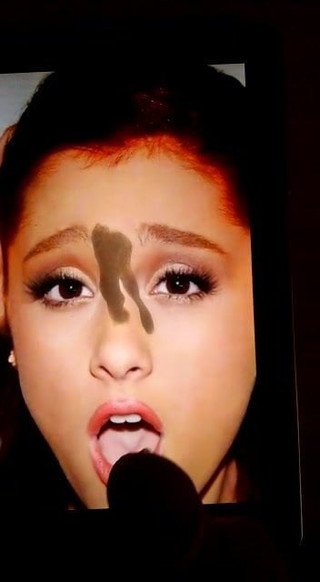 Cum hołd ariana grande