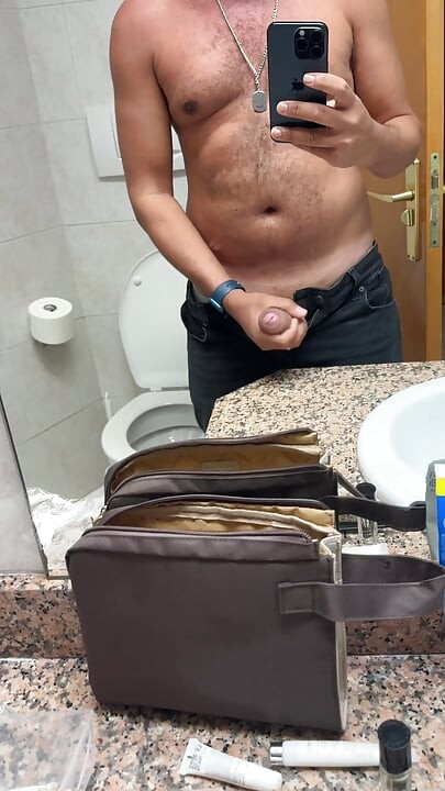 Bolehkah awak menahan batang besar saya? Suka mengongkek lubang yang bagus