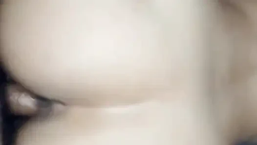 Antony... Büyük götlü ateşli genç kadınla sikişmek için hafta sonu...