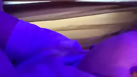 Soğuk bir sonbahar akşamında rahat evde oral seks