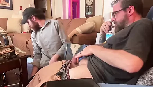Boquete tarde da noite para marido engolir porra