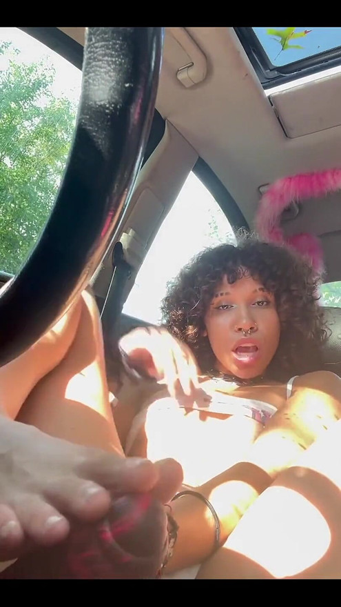 Sloppy Masturbation Session in the Car