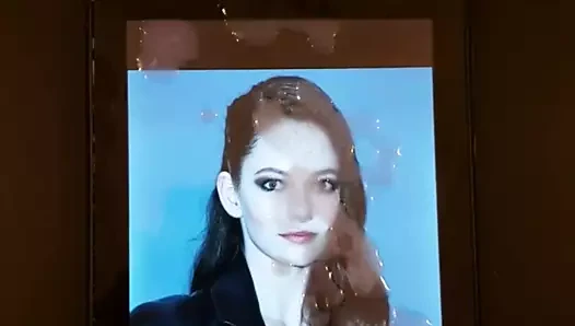 Mackenzie foy boşalma anısına #3