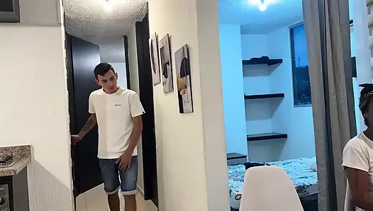 Karımın gavat sevgilisi dizisini izlerken sevgilimi arkasından sikme fırsatını değerlendiriyorum