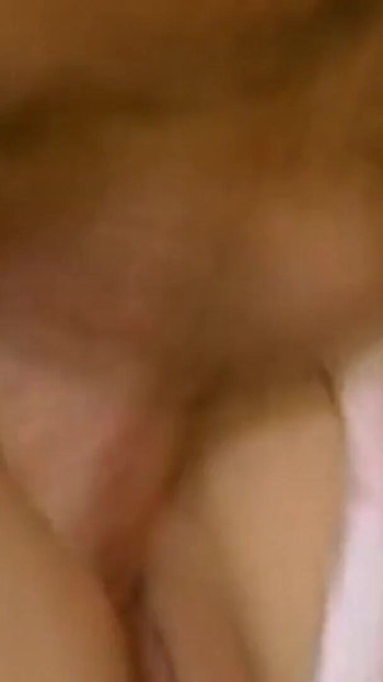 Stunning moment from "Retro Milf steht total auf Sperma im Gesicht"
