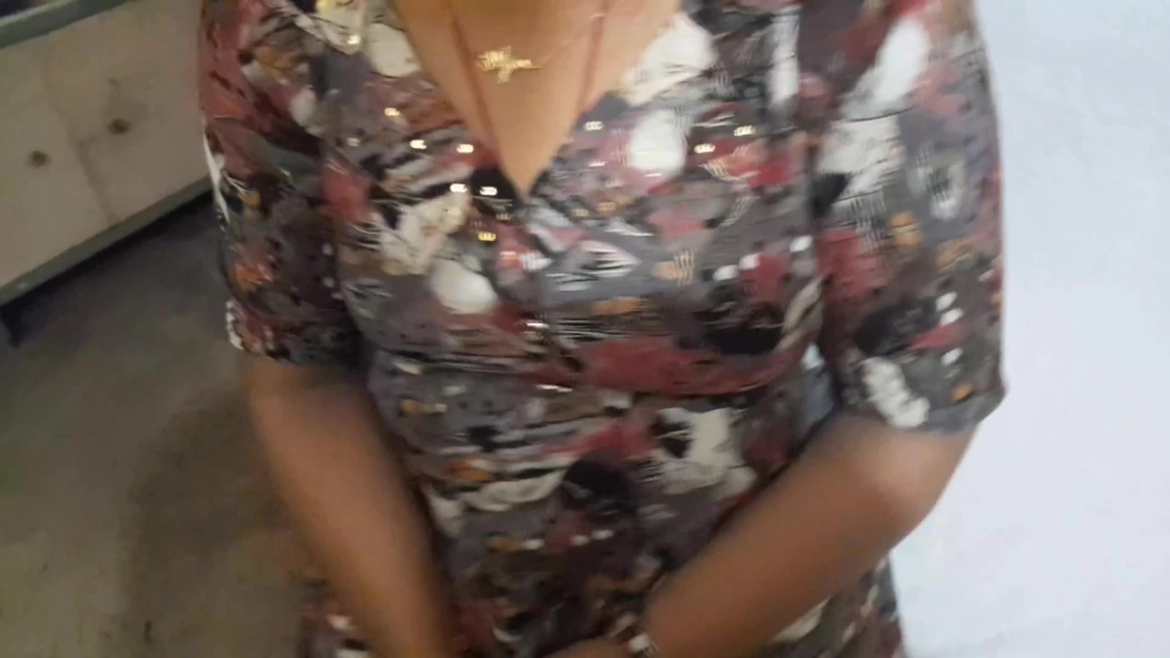 Bangali Boudi Came For Body Massage But Doing Sex well