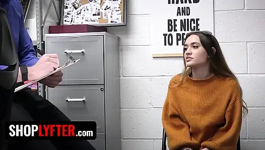 Teenie-schätzchen sera Ryder wurde beim stehlen erwischt, so dass stiefvater einen deal mit LP guard macht