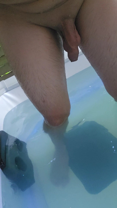 Penis di dalam air