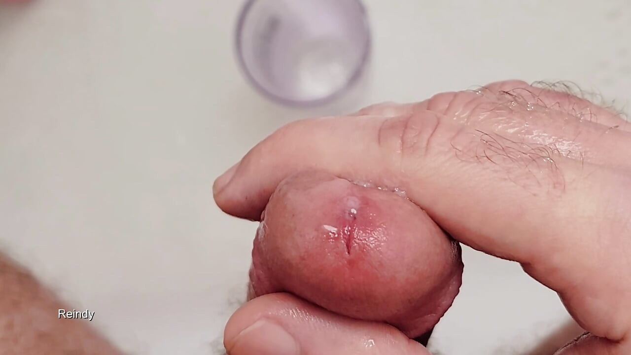Epic Cum and Piss Fountains From My Pee Hole.