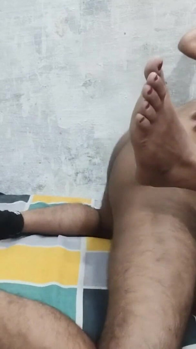 "desi seksi patni ki nagn chudaee se romanchak kshan . desi shaili men lnd ki choot ki chudaee"