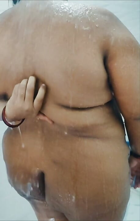Pertunjukan mandi