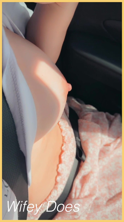 Wifey flashing her perfect tits