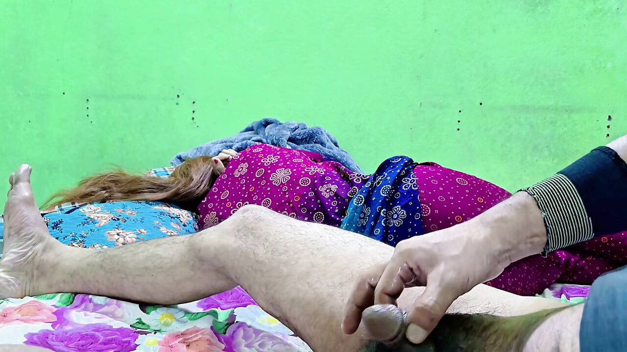 Indian Bhabi ki Chut men Fingering ki