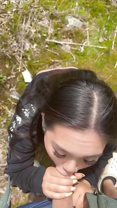 I sucked my friend off on my morning walk and swallowed cum