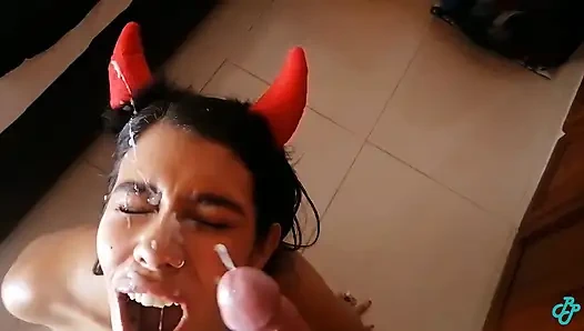 Злой камшот на лицо