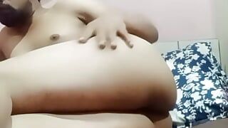 India chico masturbándose