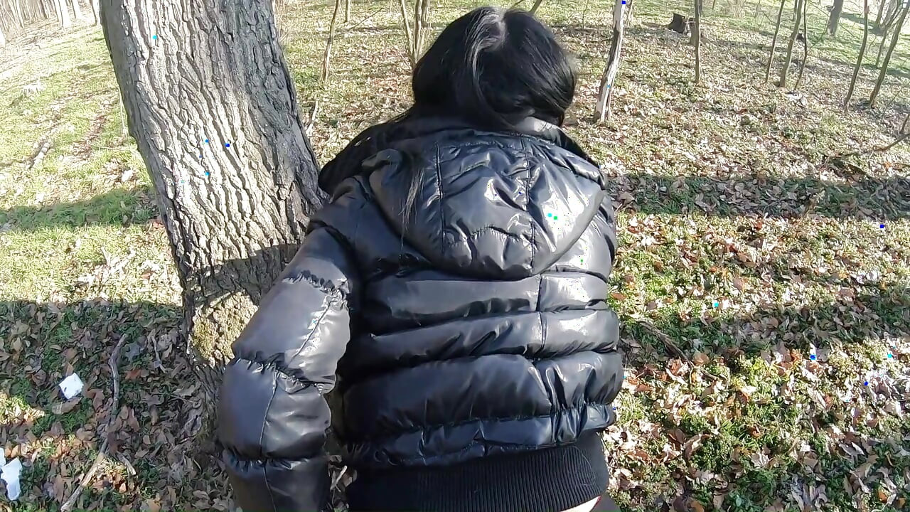 Orta yaşlı seksi kadın açık havada eğlence derlemesi, doğada seks harika ep 4