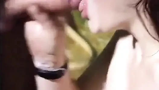 Jessica Rizzo erkek delisi postacı olarak iki sahnede