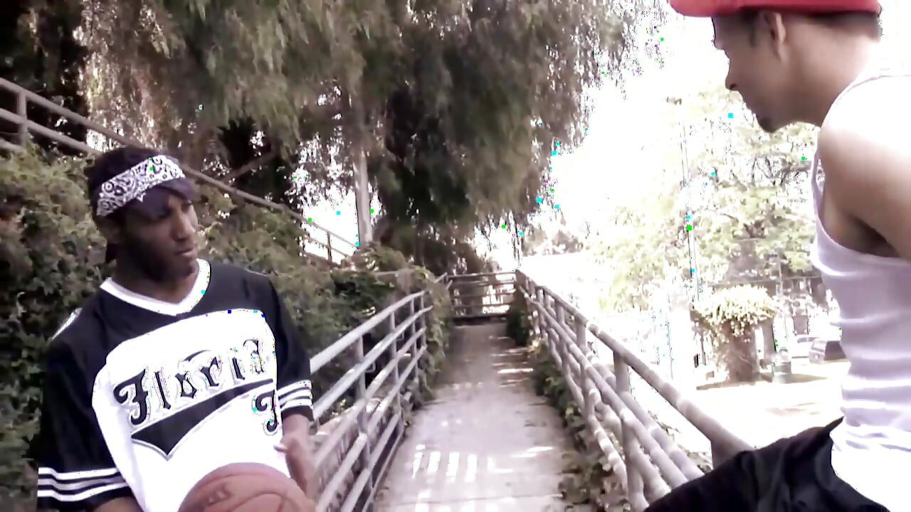 Les hommes sont le meilleur choix. Nous aimons la sodomie