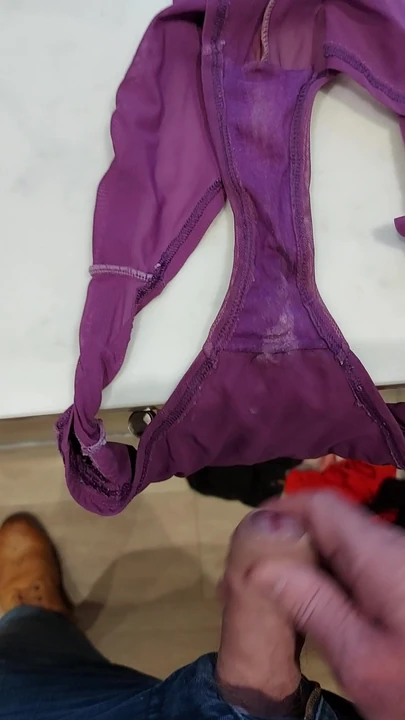 Quick cum on wifes purple panties