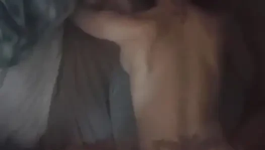 Stiefschwester liebt diesen riesigen schwanz.