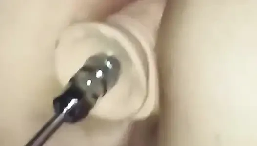 7 inçlik bir yarağın tadını çıkarıyor