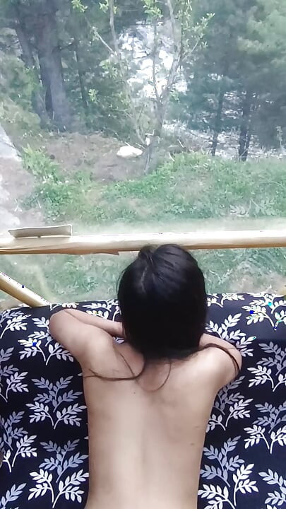 Τελευταίο μέρος - Desi Outdoorsex με ένα άγνωστο κορίτσι στη ζούγκλα