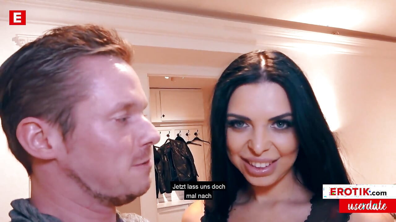Naughty fuck date for Kira Queen