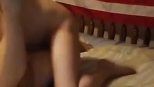 Pantat bahenol dan memek sempit istriku dientot habis-habisan