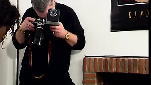 Классические немецкие крошки трахаются с большим черным хуем в тройничке