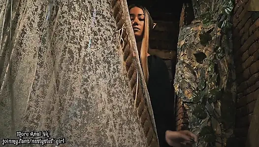 Pantat bahenol peri cantik ini dientot habis-habisan sama peri cantik dan telan sperma hangatnya di sarangnya