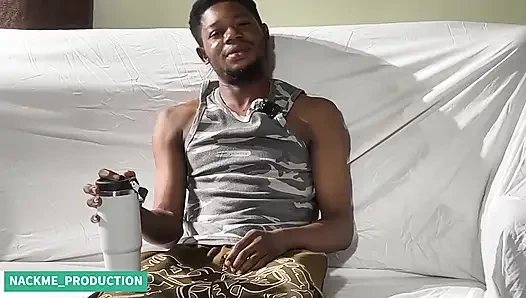 Si Queen_vusi pantat bahenol ini dientot habis-habisan sama penggemar barunya