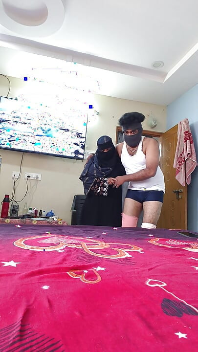Intialainen muslimi telugu tyttö, jolla on patien