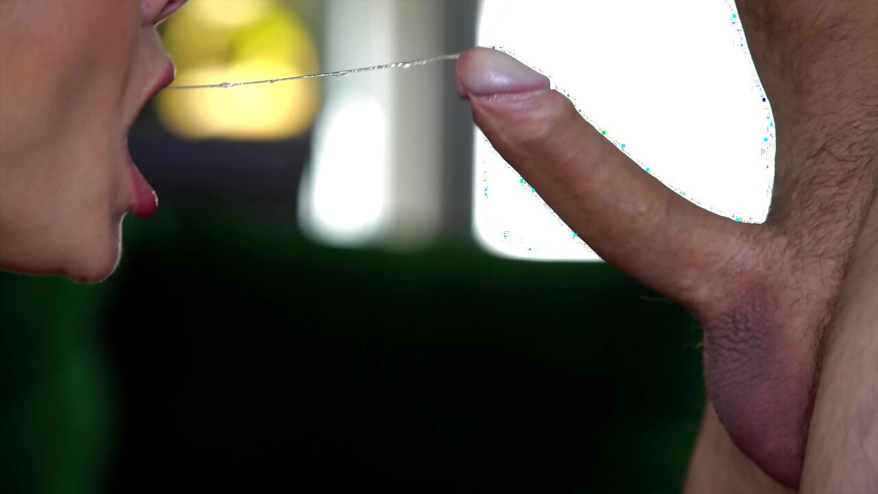 Dia mendapat jurulatih Rusia