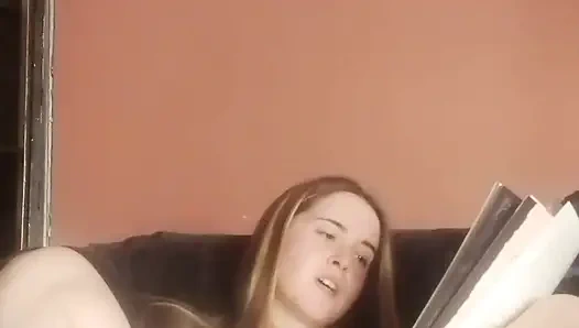 Mencoba untuk membaca saat menggunakan vibratorku