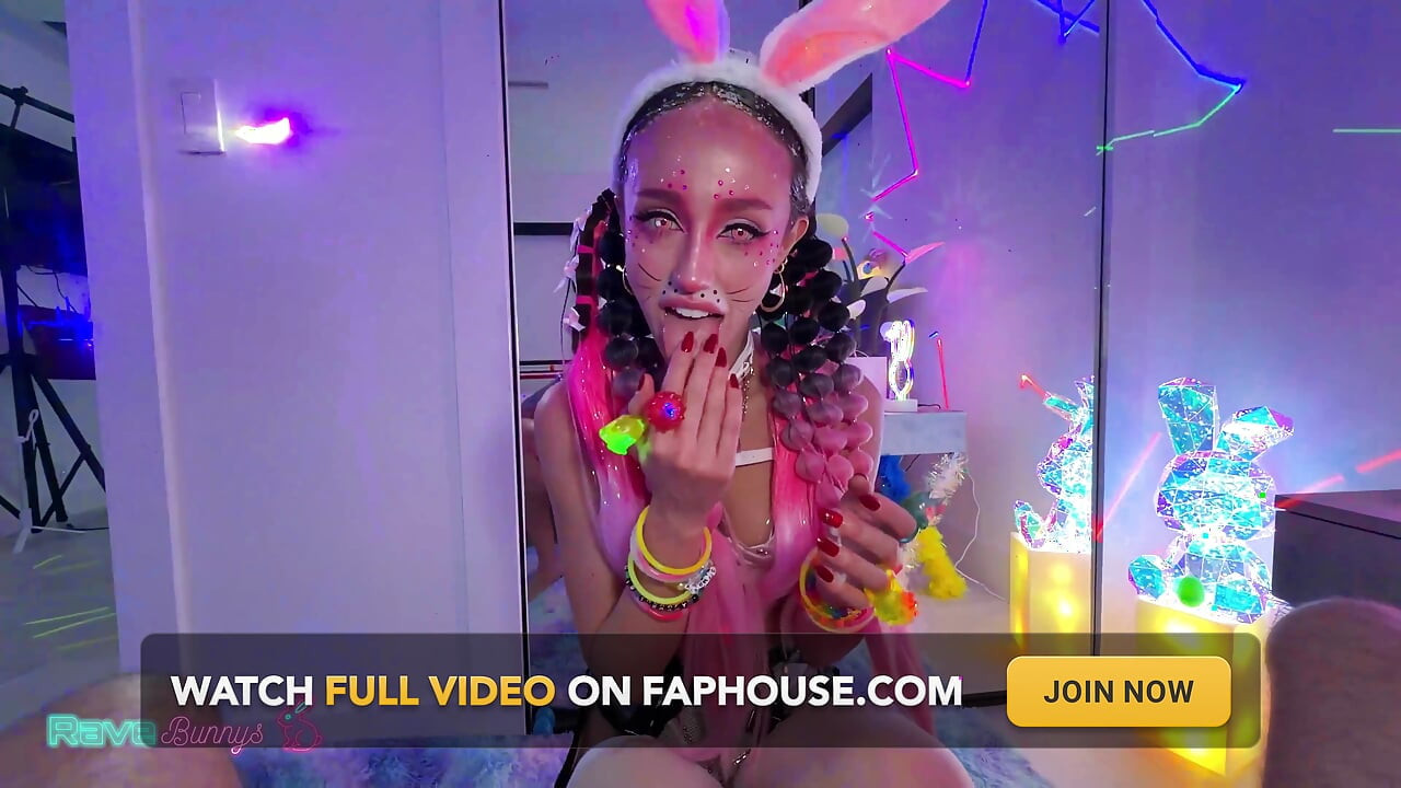 Christina Sage Bounces Like a Bunny-girl Into a Dirty Easter Session!