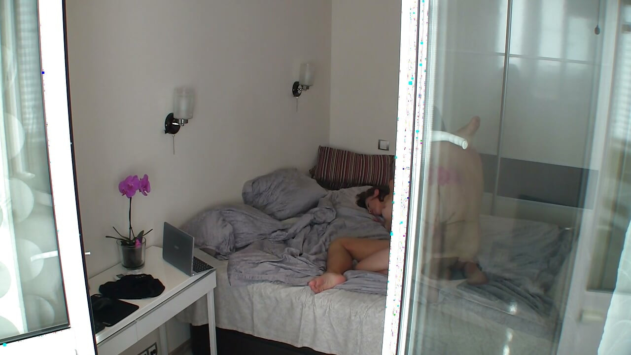 Real old fart teaches his teen stepdaughter how mature men should fuck her