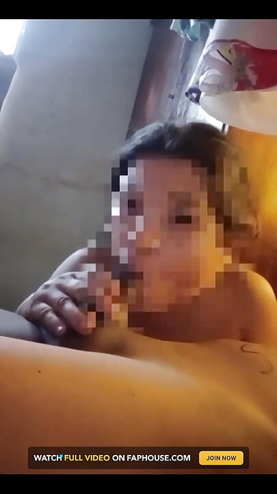 她吸我的雞巴直到它全部幹