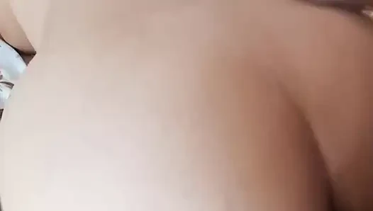 Cewek gemuk yang cantik nyepong 22