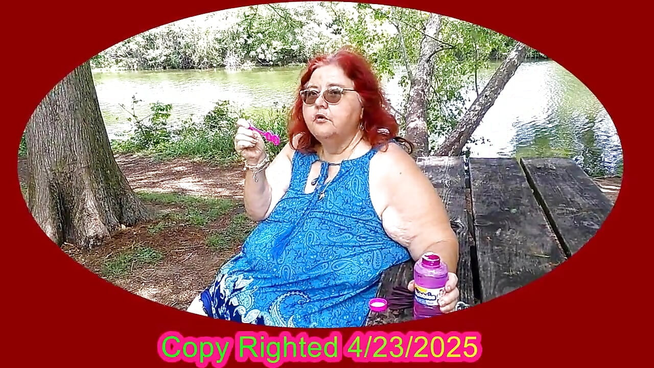 Spring Time I Love to Blow Bubbles in the Park for You!