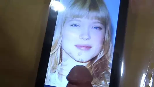 Lea seydoux'un yüzüne boşalma (boşalma anısına)