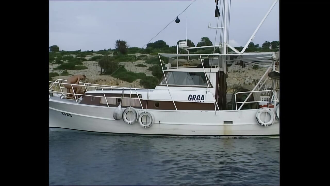 Horny Brunette Suck a Big Cock of His Friend Before She Get Fuck