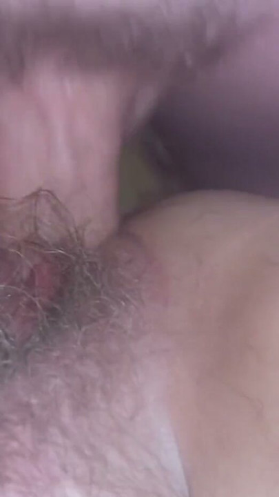 Follándose ese coño peludo | Clip 1