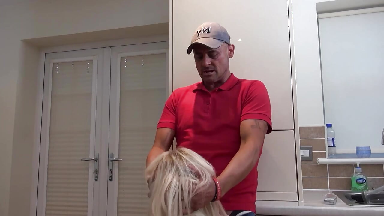 Licking Her Cunt! Horny Hot Blonde Teen Stepdaughter Loves to Fuck!