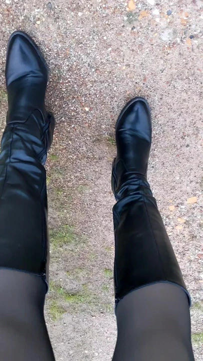 Horny sissy slut in leather outfit enfemme in the woods