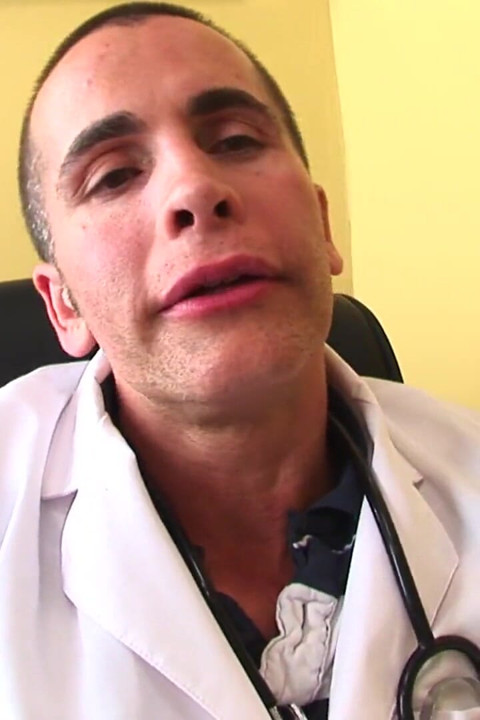 Überweisung mit großem schwanz für diese durstige blondine mit sperma