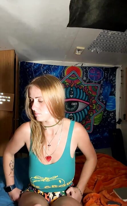 Никогда не думал, что я скучаю по тому маленькому помещению, которое у меня было все в себе