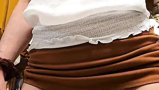 Longpussy. Feminine Power. Delicate and Demanding.