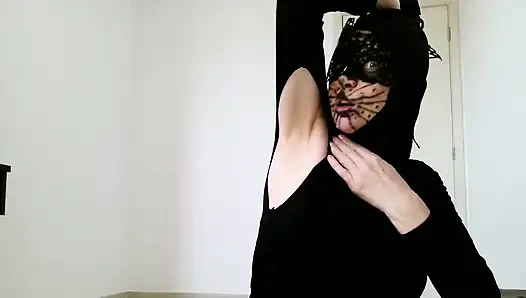 Permainan ketiak menunjukkan cara-cara menggemaskan untuk bersemangat dan ereksi